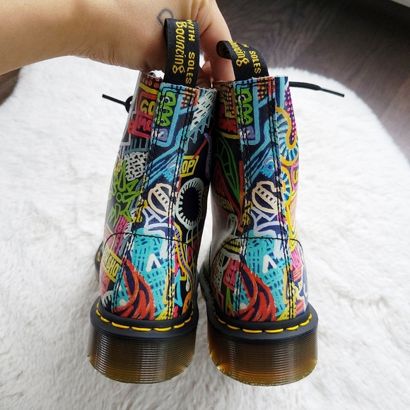 RARE Dr Martens x Mark Wigan 1460 Neon Bright Comic Book Graphic Limited… - Picture 9 of 13